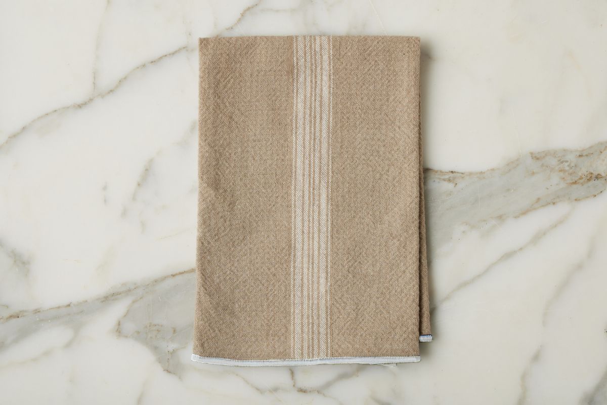 Dinner napkins in a white stripe, set of four.