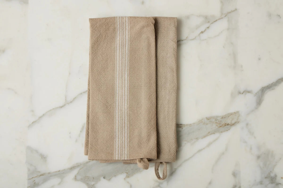 Kitchen towels in a white stripe, set of two.
