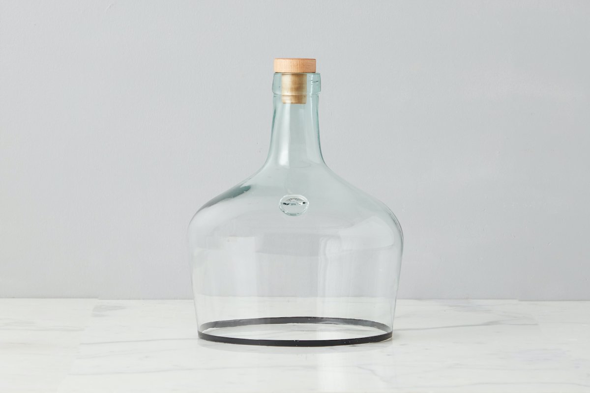 Demijohn Cloche, Medium