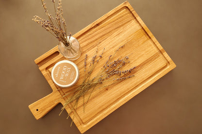 Carving board with wood oiling wax, oak German.