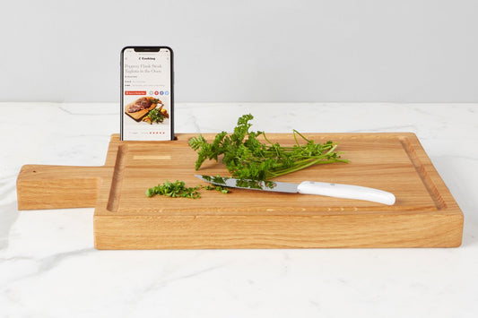 Carving board with wood oiling wax, oak German.